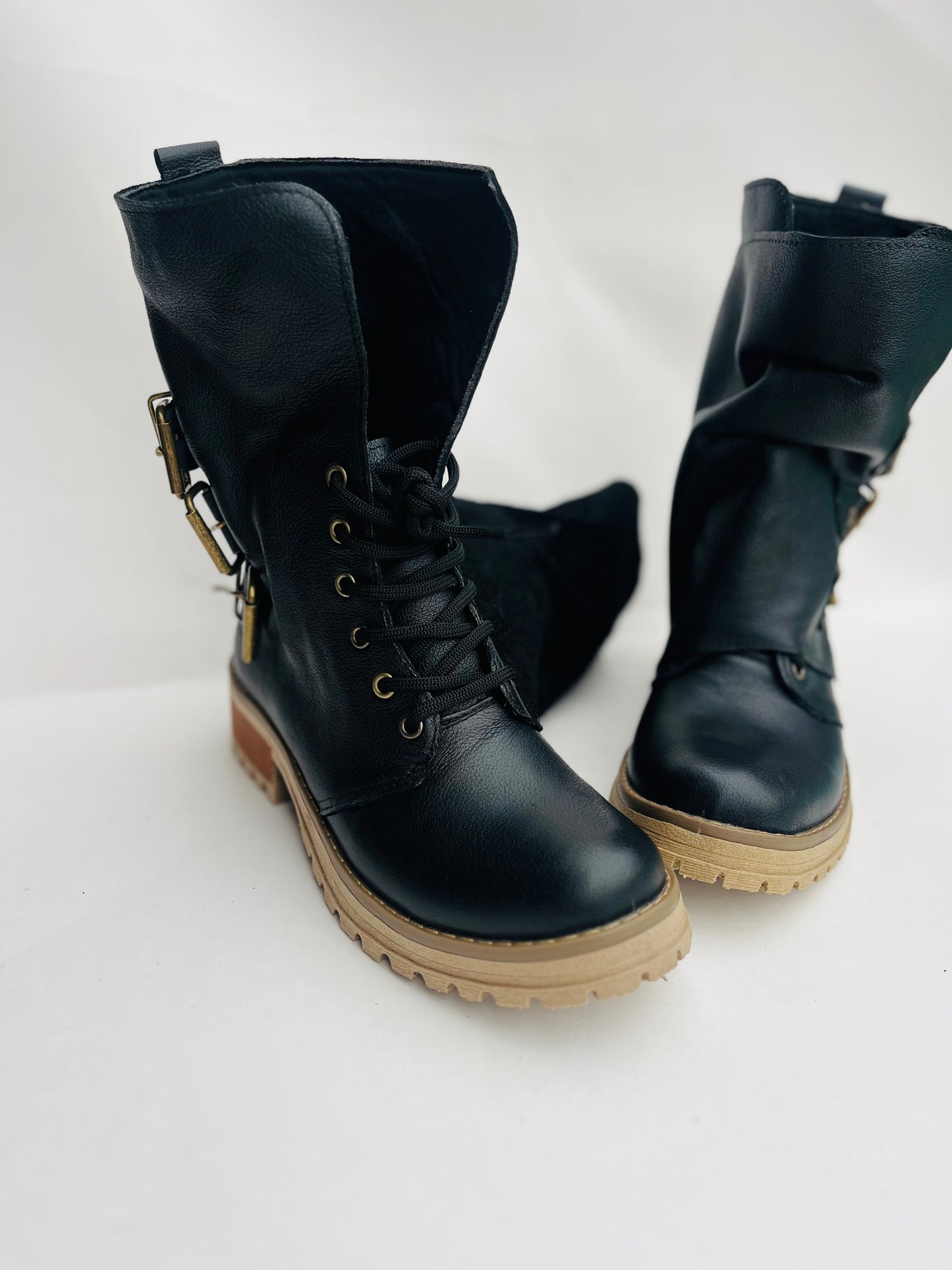 A Bota de cuero mujer perla black cuero flowter