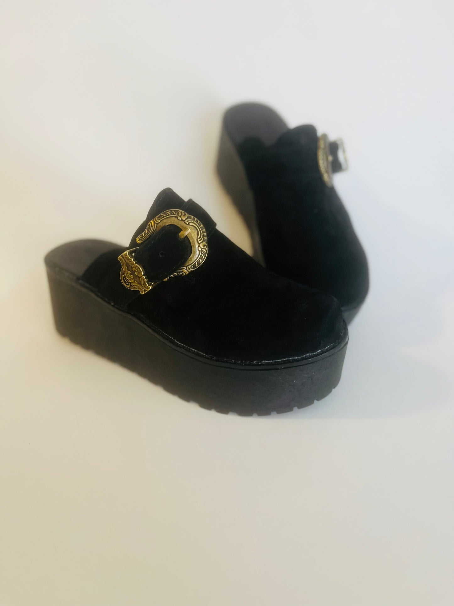 Sueco de cuero reno negro - juanfranko zapatos
