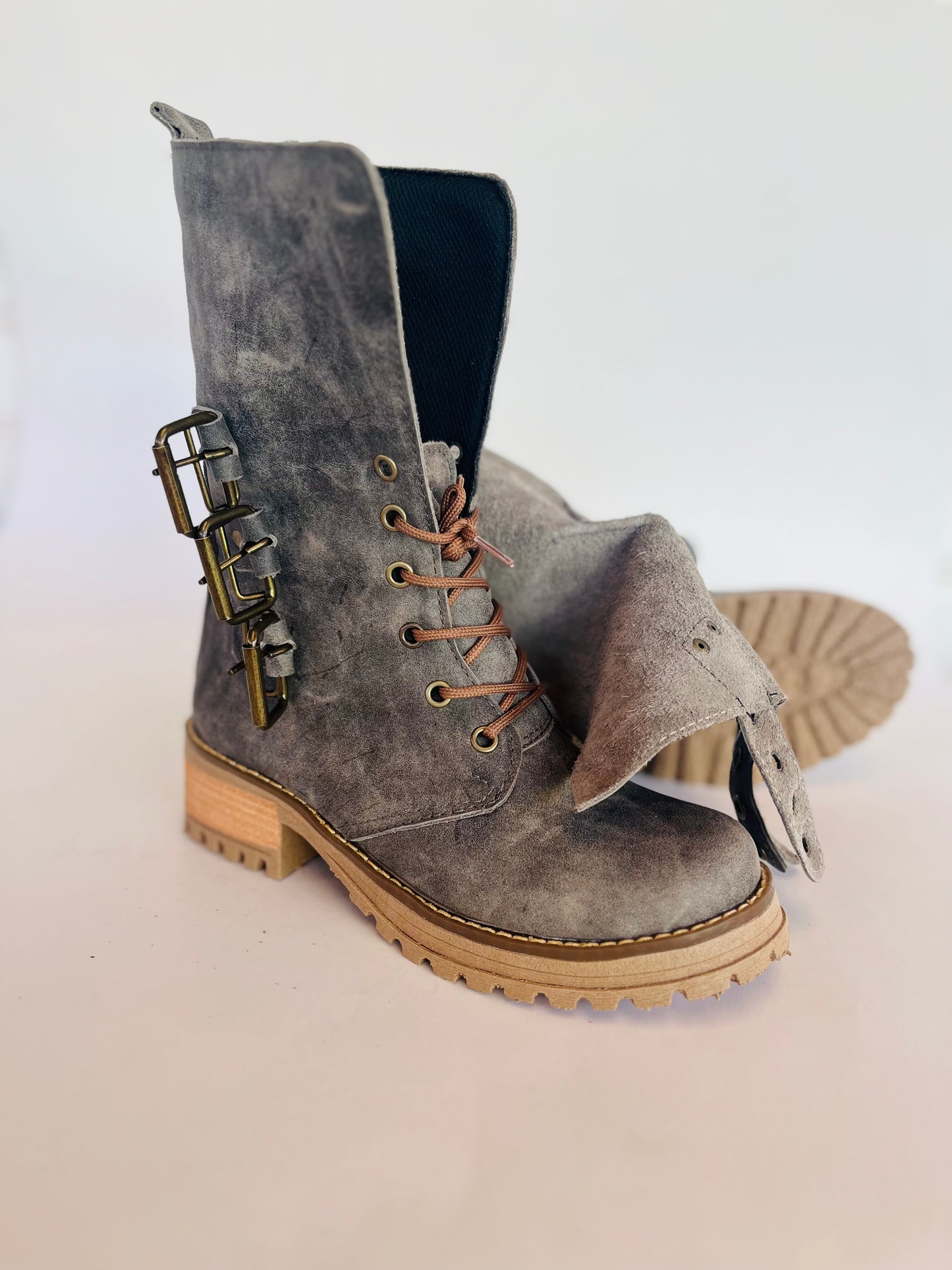 1 Bota de cuero perla gris - juanfranko zapatos