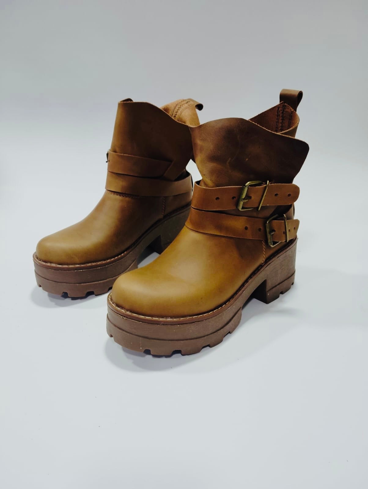 Botin wallet c/liso camel