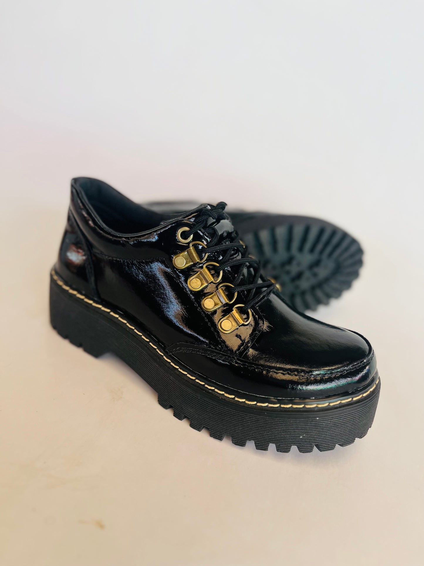 Zapato de cuero de mujer richatto black - juanfranko zapatos