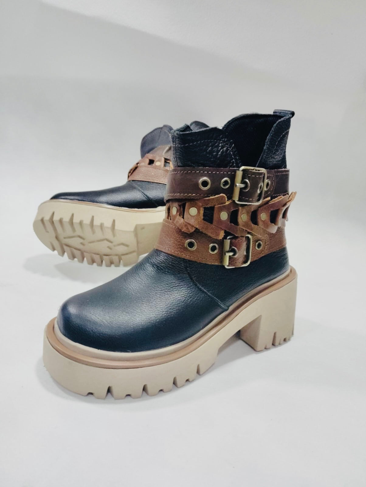 Botin flowter black - juanfranko zapatos