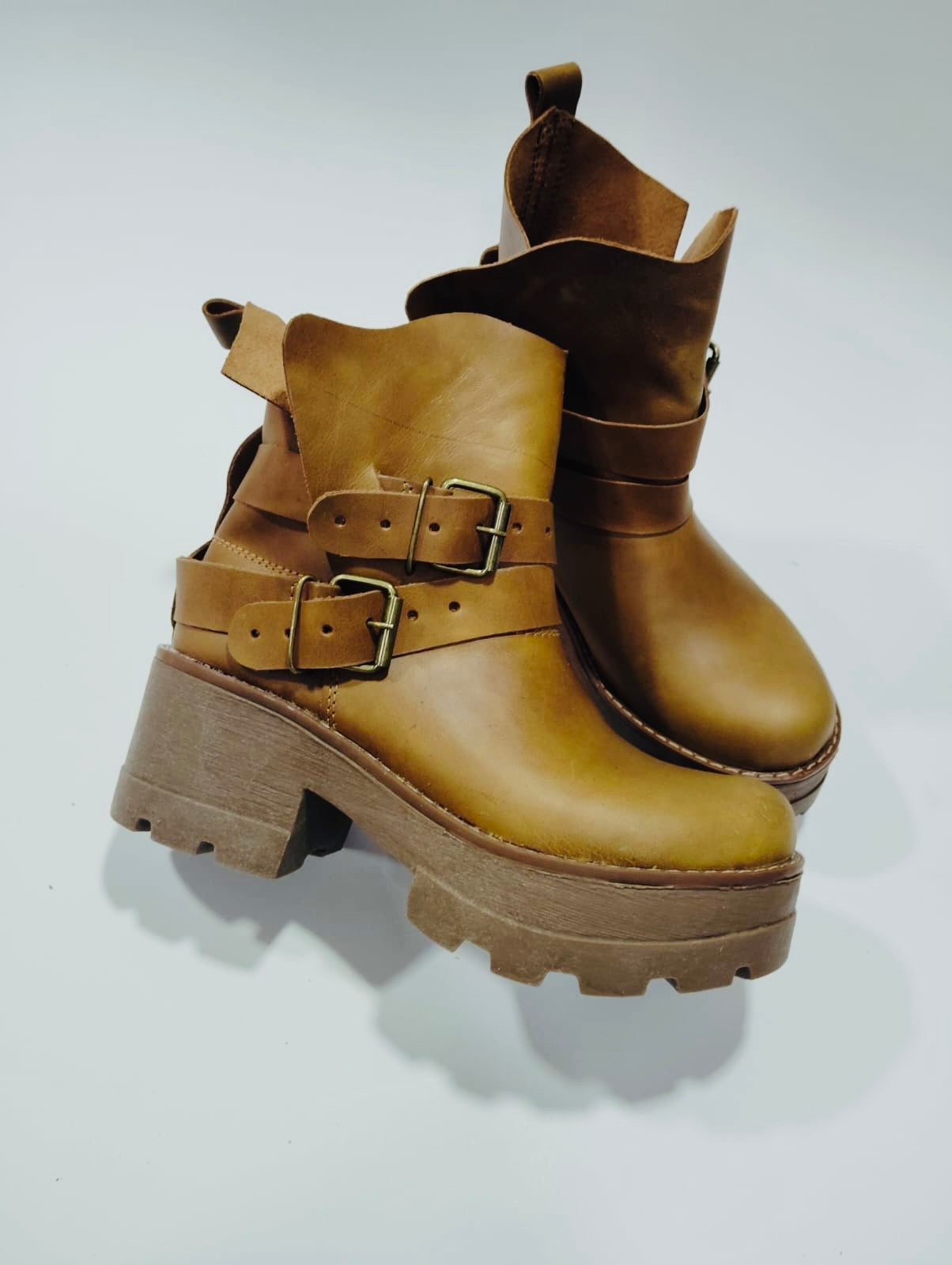 Botin wallet c/liso camel