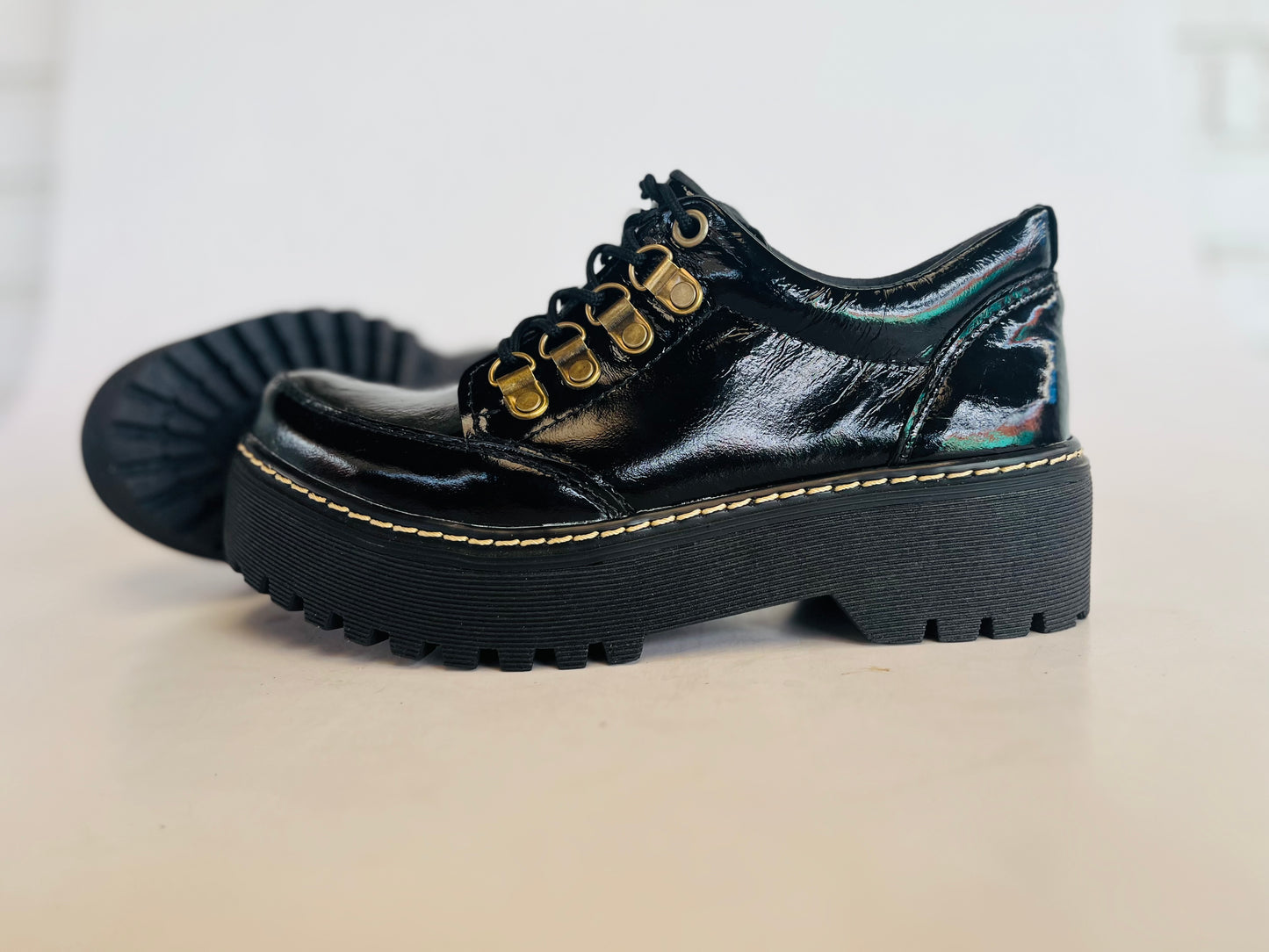 Zapato de cuero de mujer richatto black - juanfranko zapatos