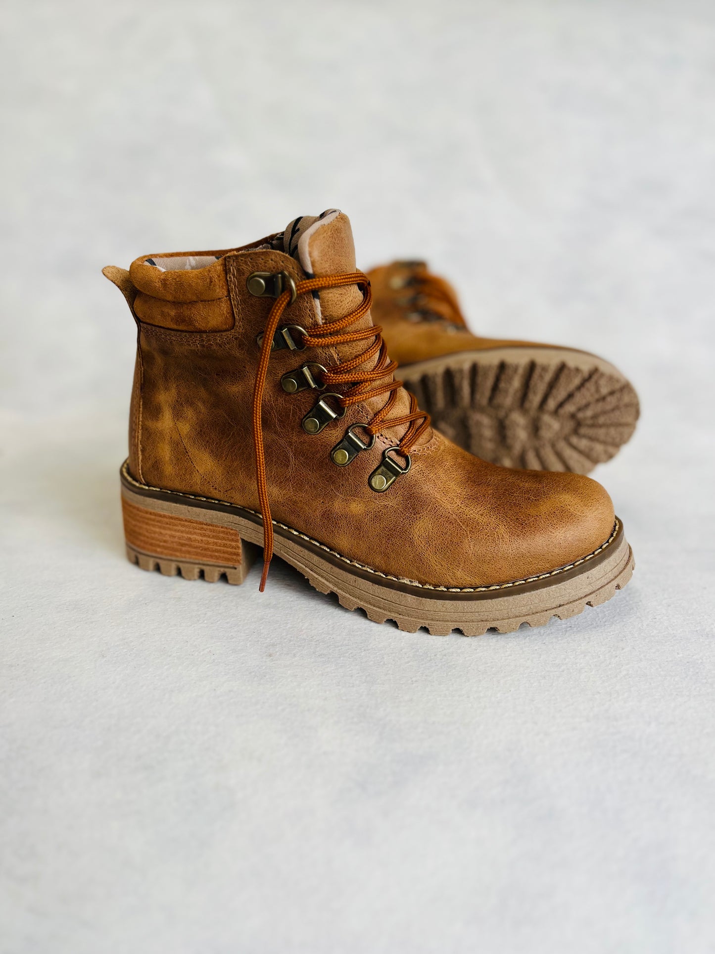 Botin de cuero rosy oxido - juanfranko zapatos