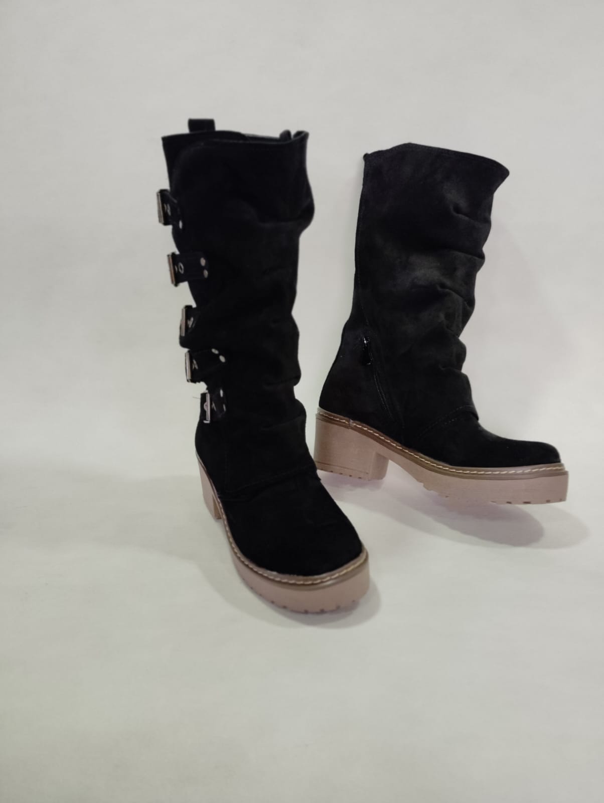 Bota perla cuero reno negro edición especial 35 cm 5 hebillas premium
