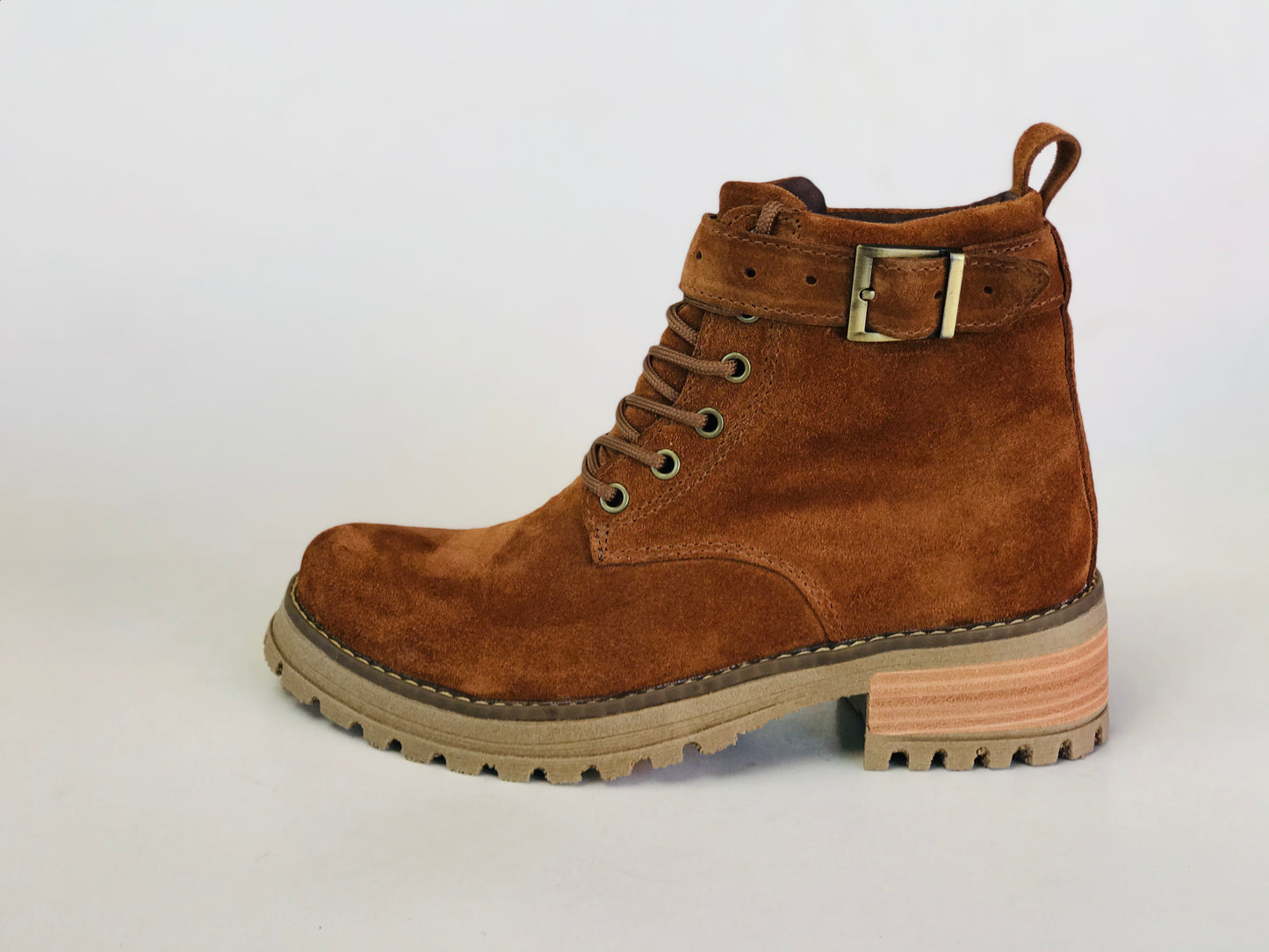 botin de cuero reno cordones