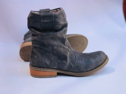 Bota de cuero corta griss crazy - estilo casual mujer - juanfranko zapatos