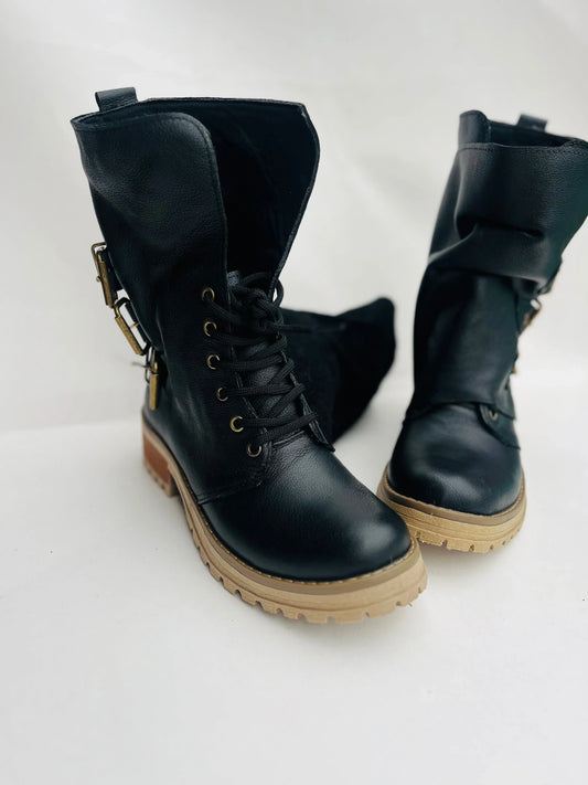 Bota de cuero mujer perla black cuero flowter - juanfranko zapatos
