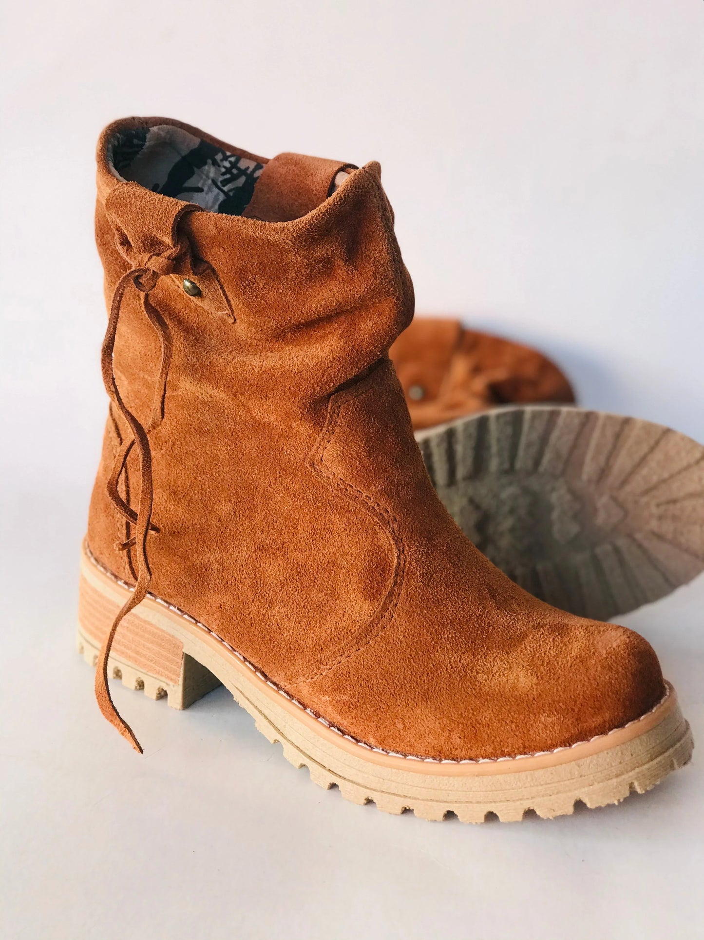 Botas de Cuero Mujer Camel - Bota Corta Reno Elegante - juanfranko zapatos