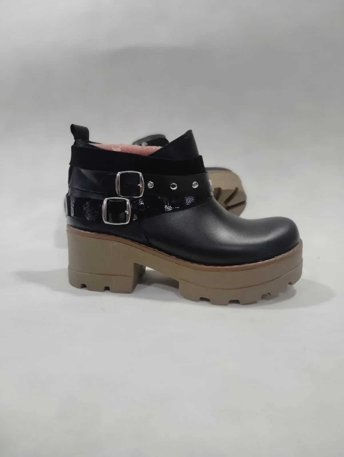 Botin corto cuero liso 3c - juanfranko zapatos