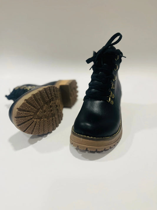 Botin de cuero liso black - Calidad y estilo para pies exigentes - juanfranko zapatos