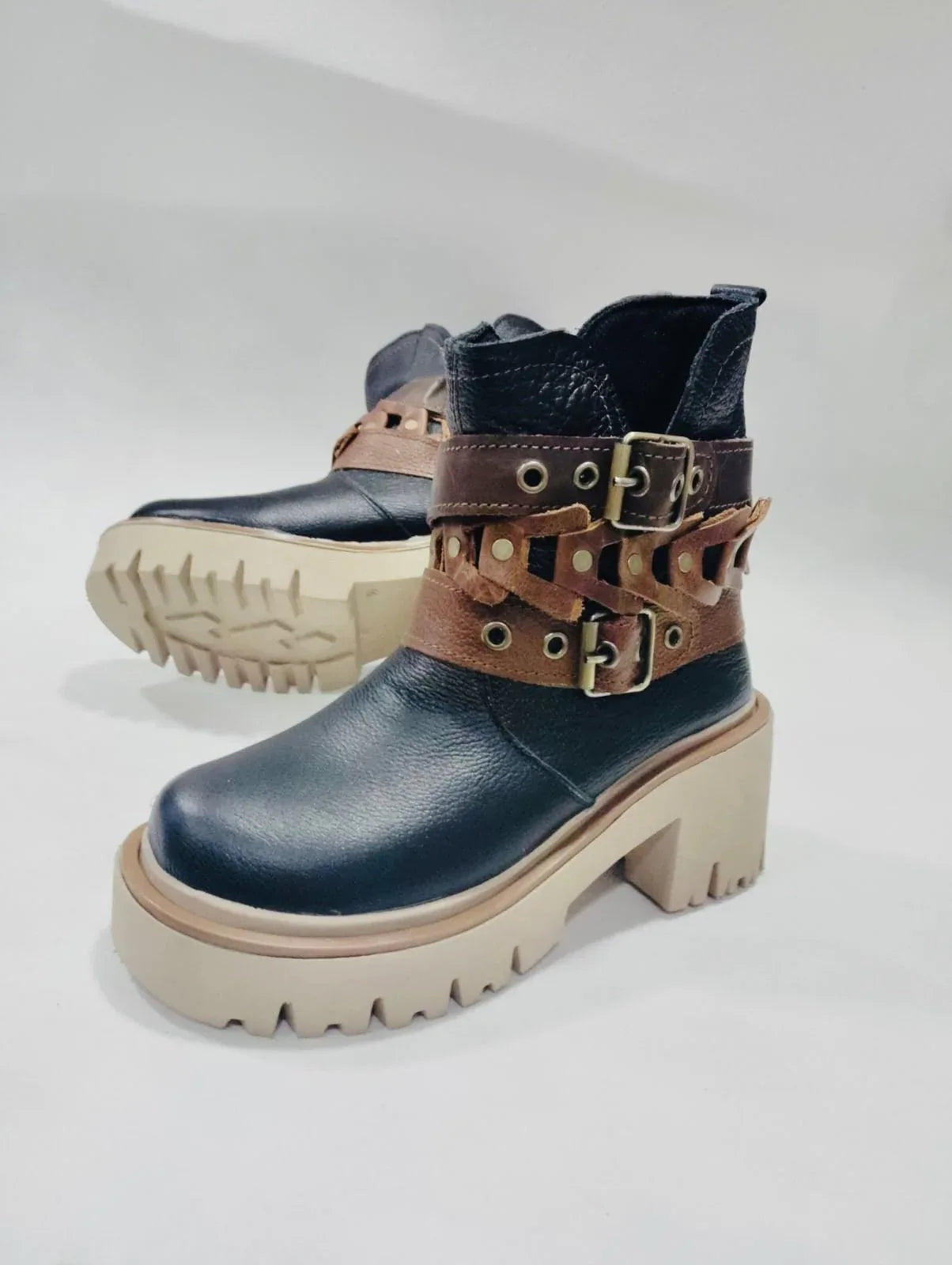 Botin flowter black - juanfranko zapatos