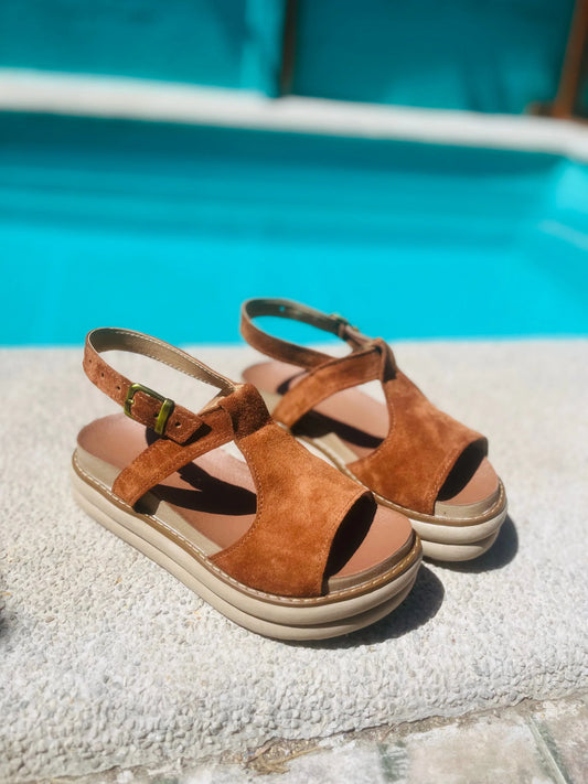 Sandalia de cuero bmp camel completa - juanfranko zapatos