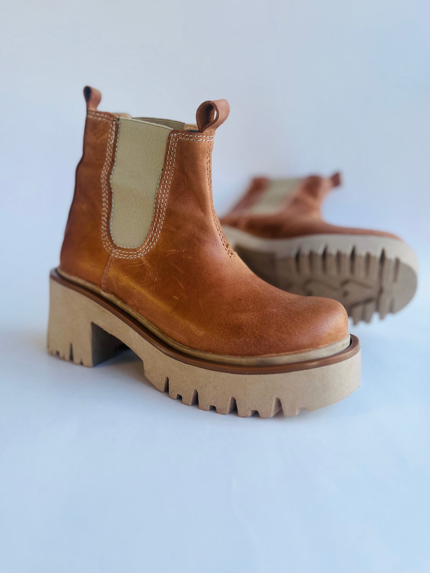 Botin Chelsea camel