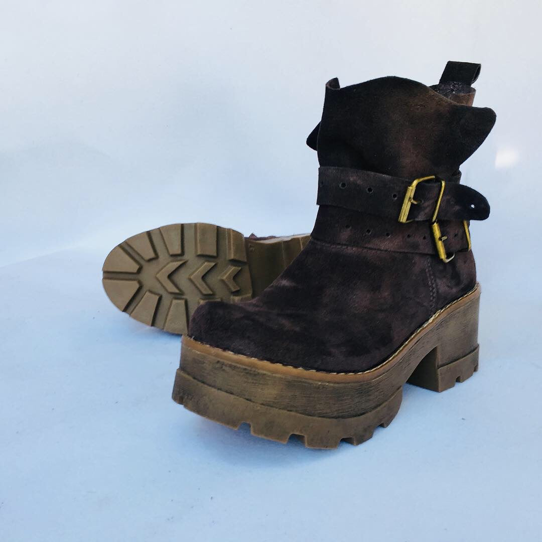 botin de cuero reno Wallet' moro - juanfranko zapatos