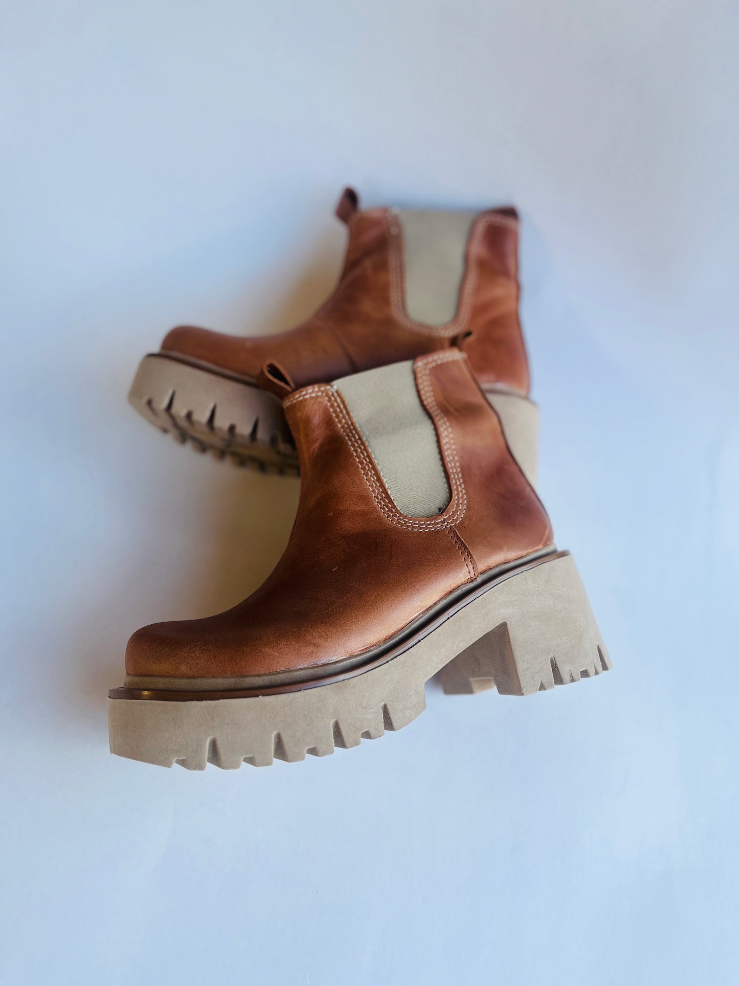 Botin Chelsea camel