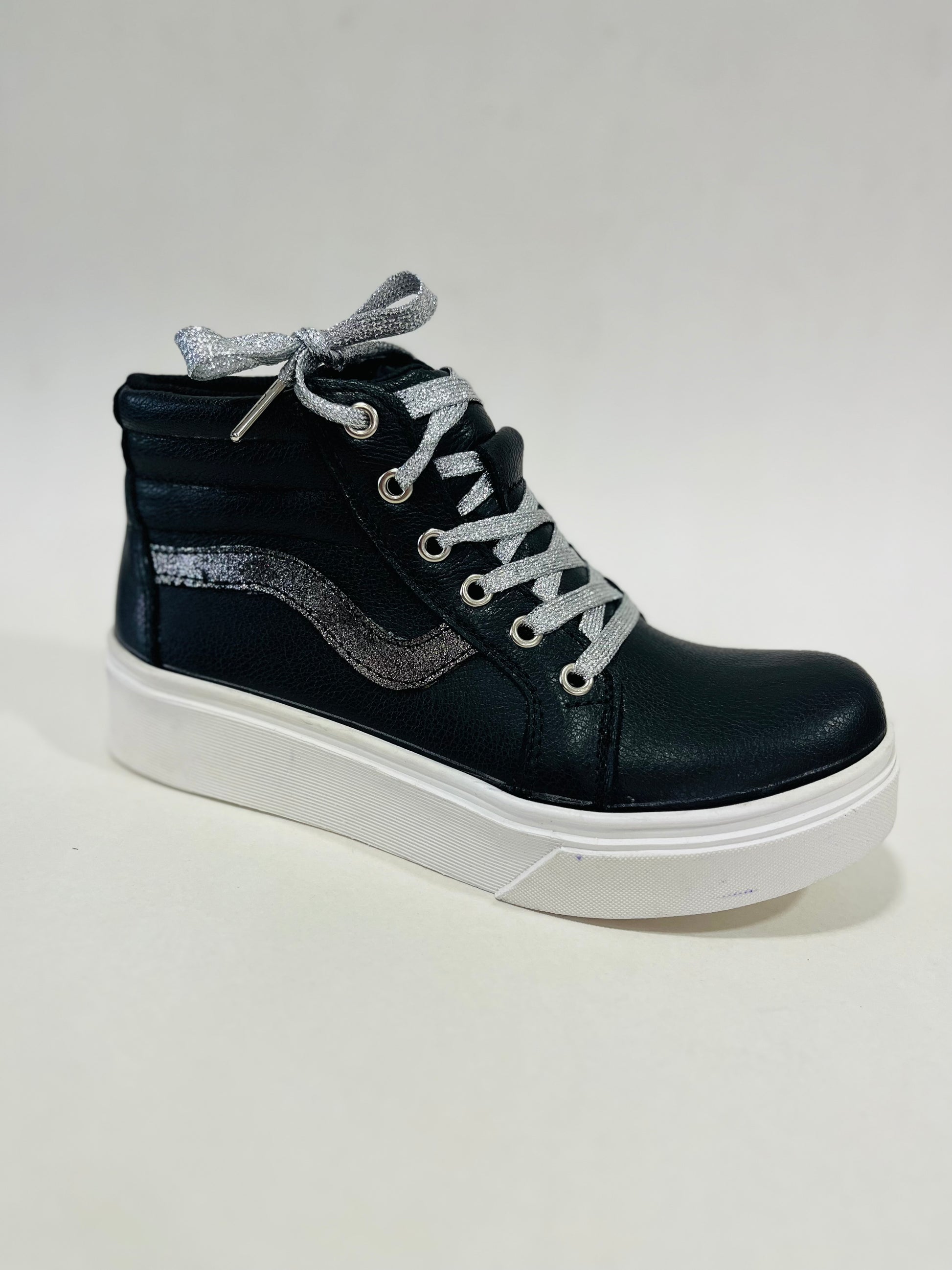 Zapatilla de cuero negro flowter - juanfranko zapatos