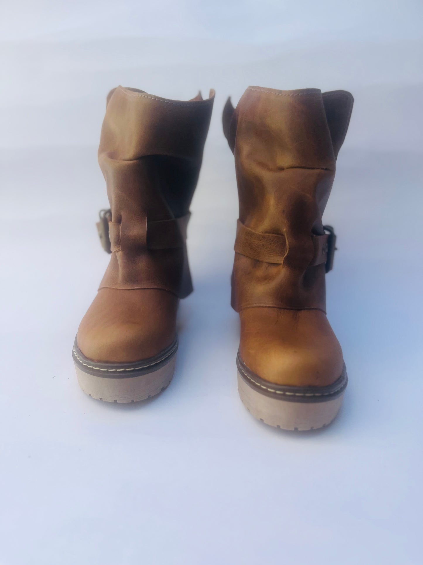 bota de cuero wallett camel - juanfranko zapatos