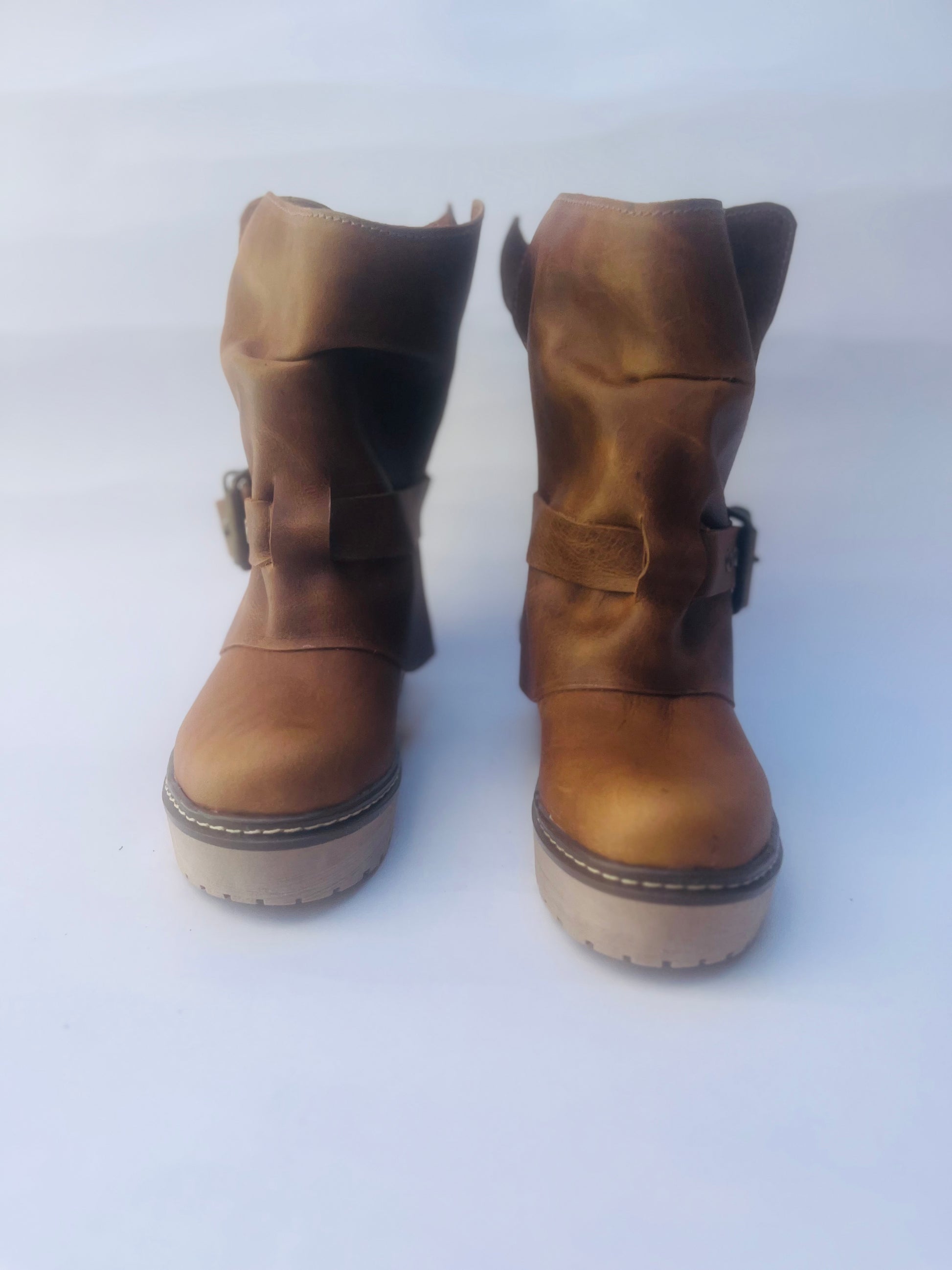 bota de cuero wallett camel - juanfranko zapatos