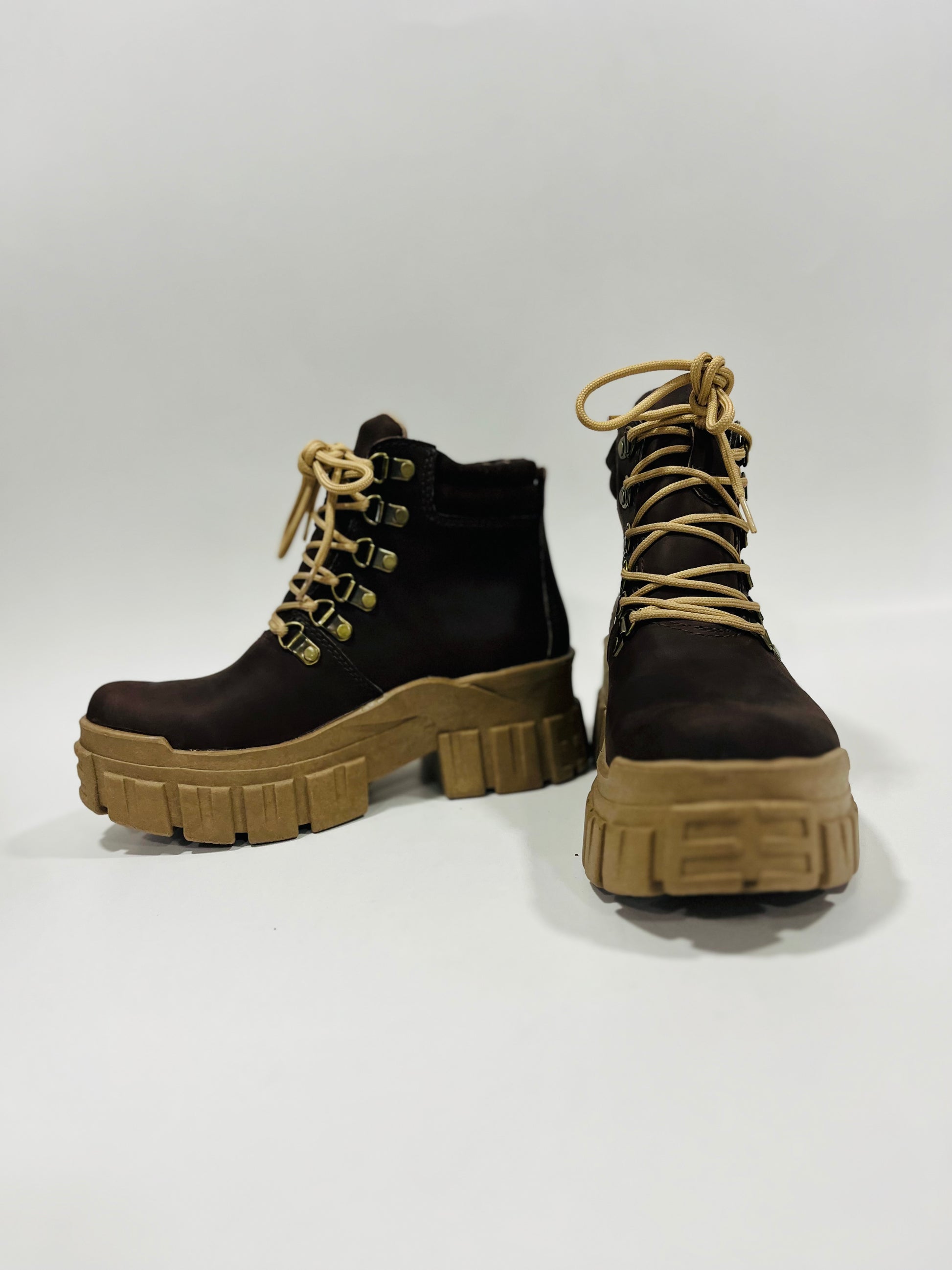 Botin de cuero t\tanque  moro - juanfranko zapatos