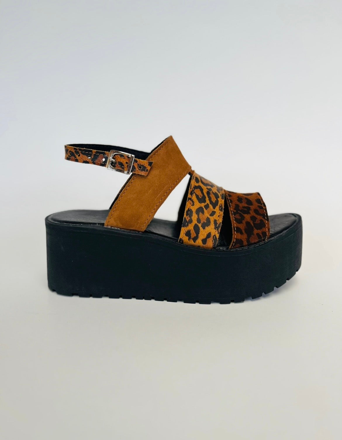 Sandalia seatle 3 colores cuero