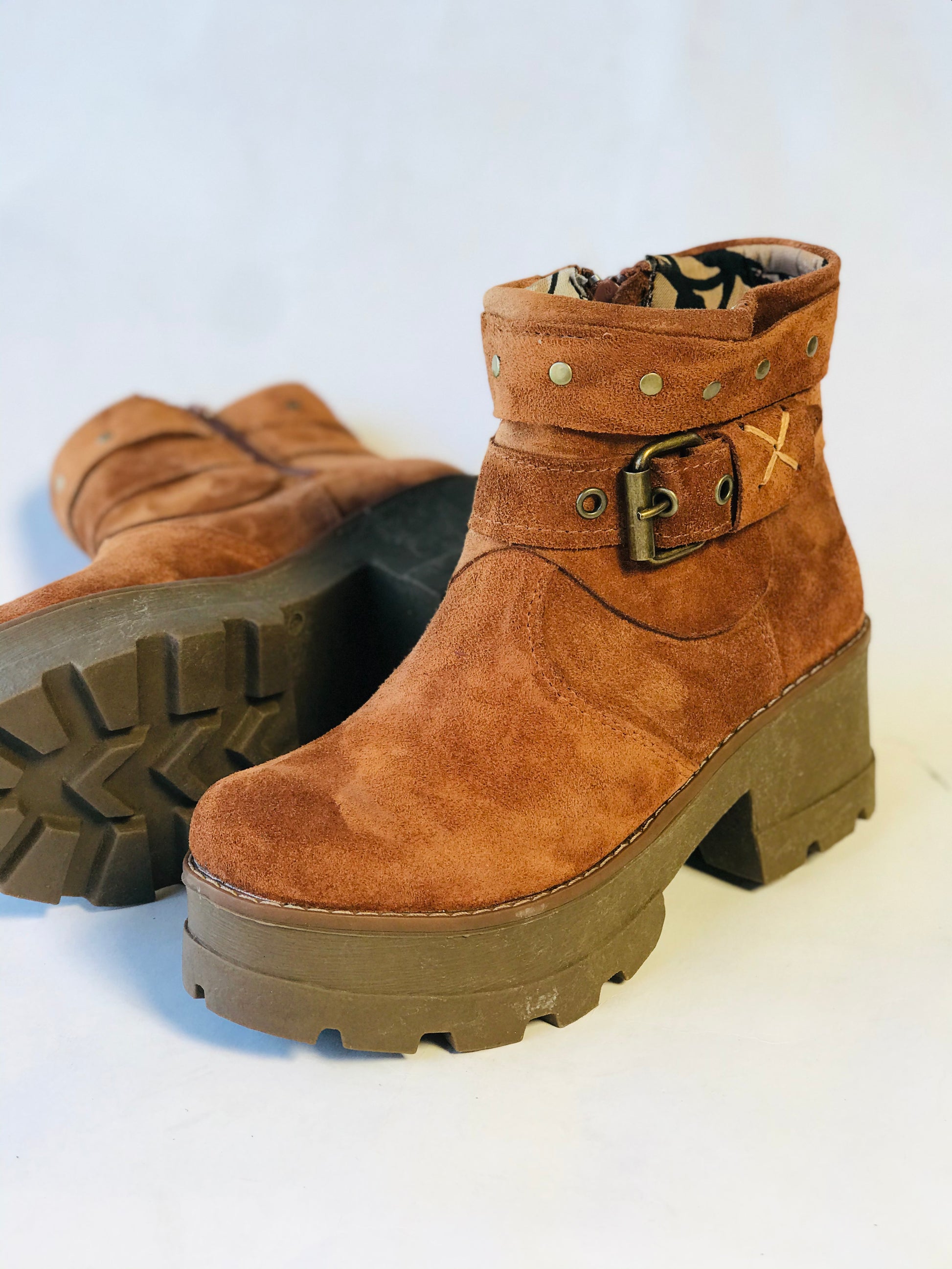 Botin de cuero reno x camel - juanfranko zapatos
