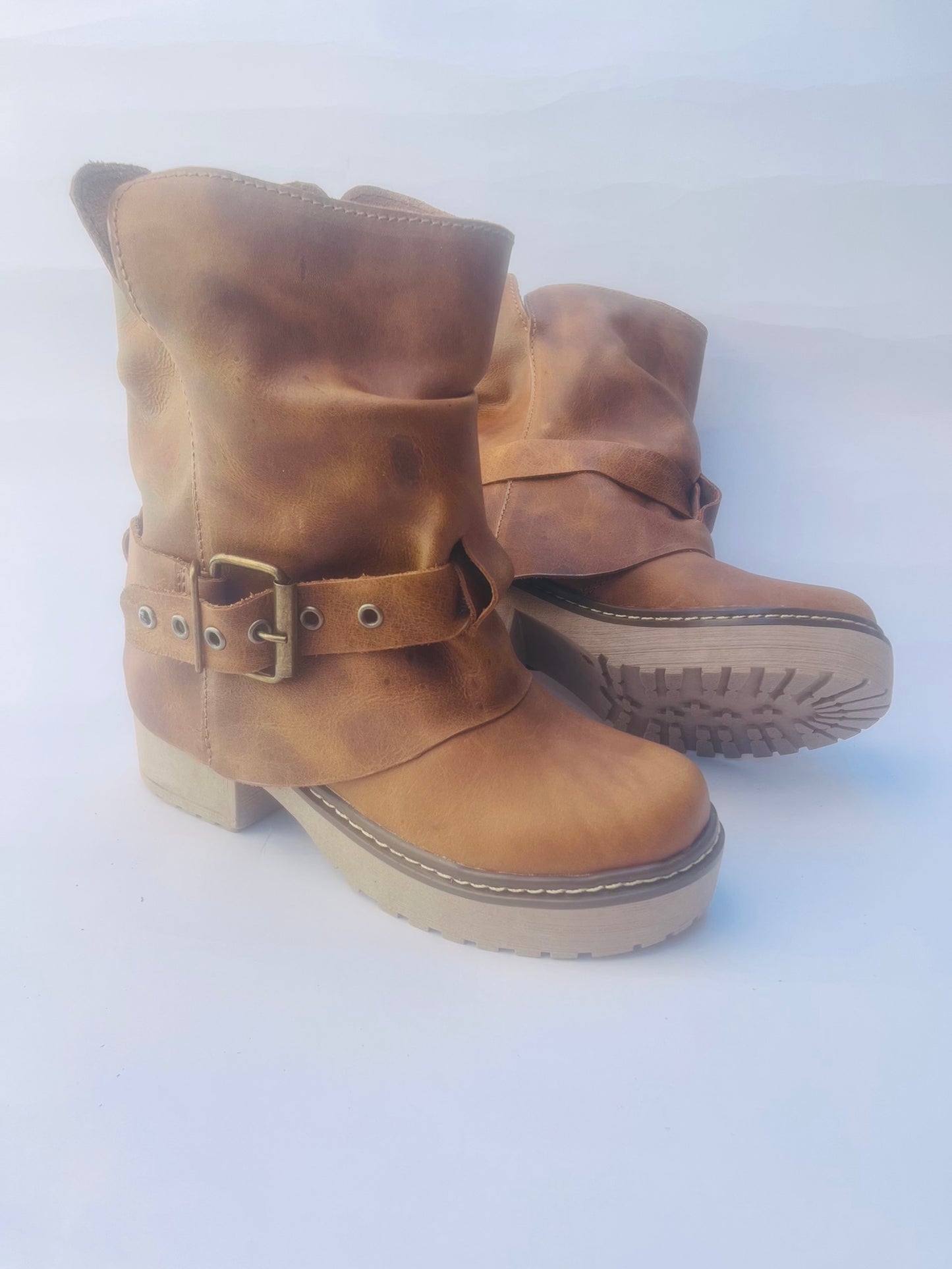 bota de cuero wallett camel - juanfranko zapatos