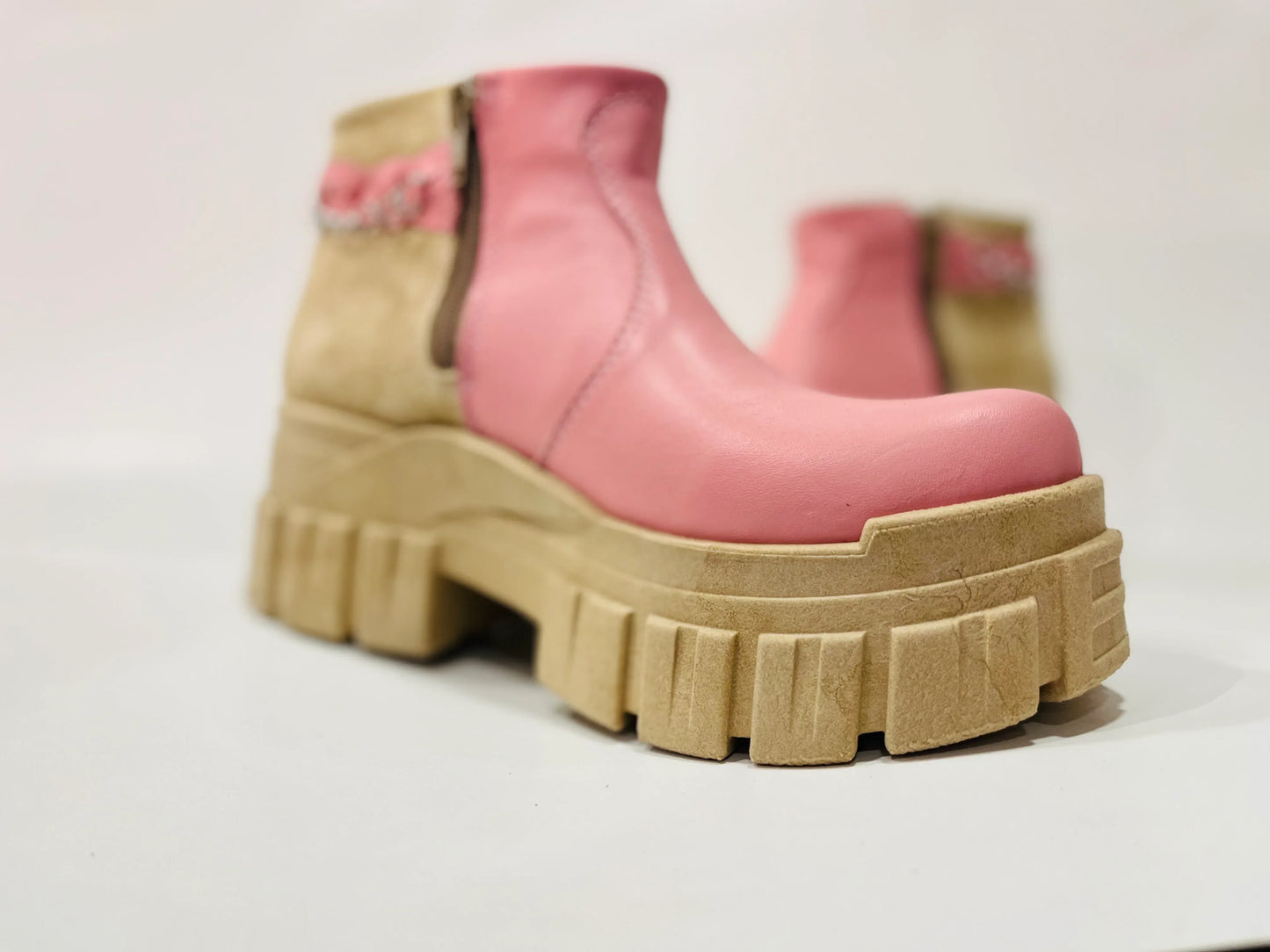 Botin cuero rosa beige