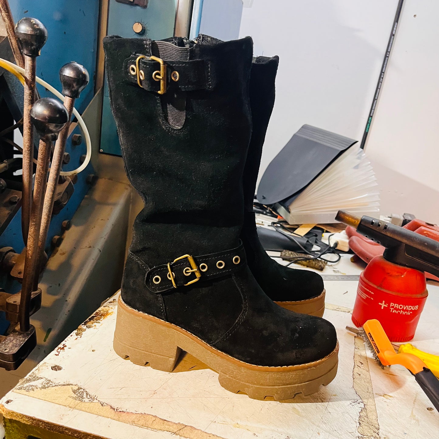 Botas de Cuero Mujer Negro con Suela Alta