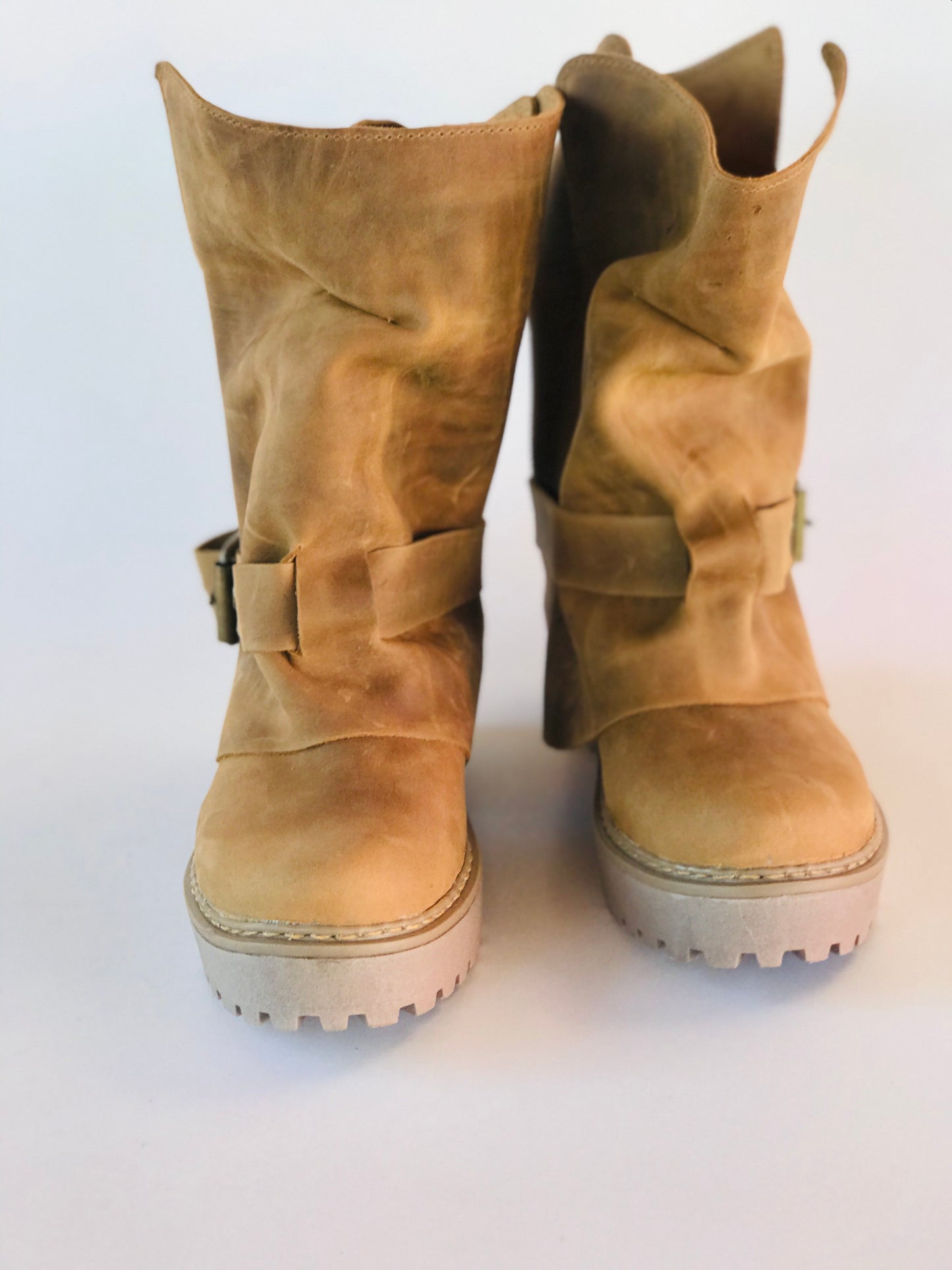 bota wallett camel