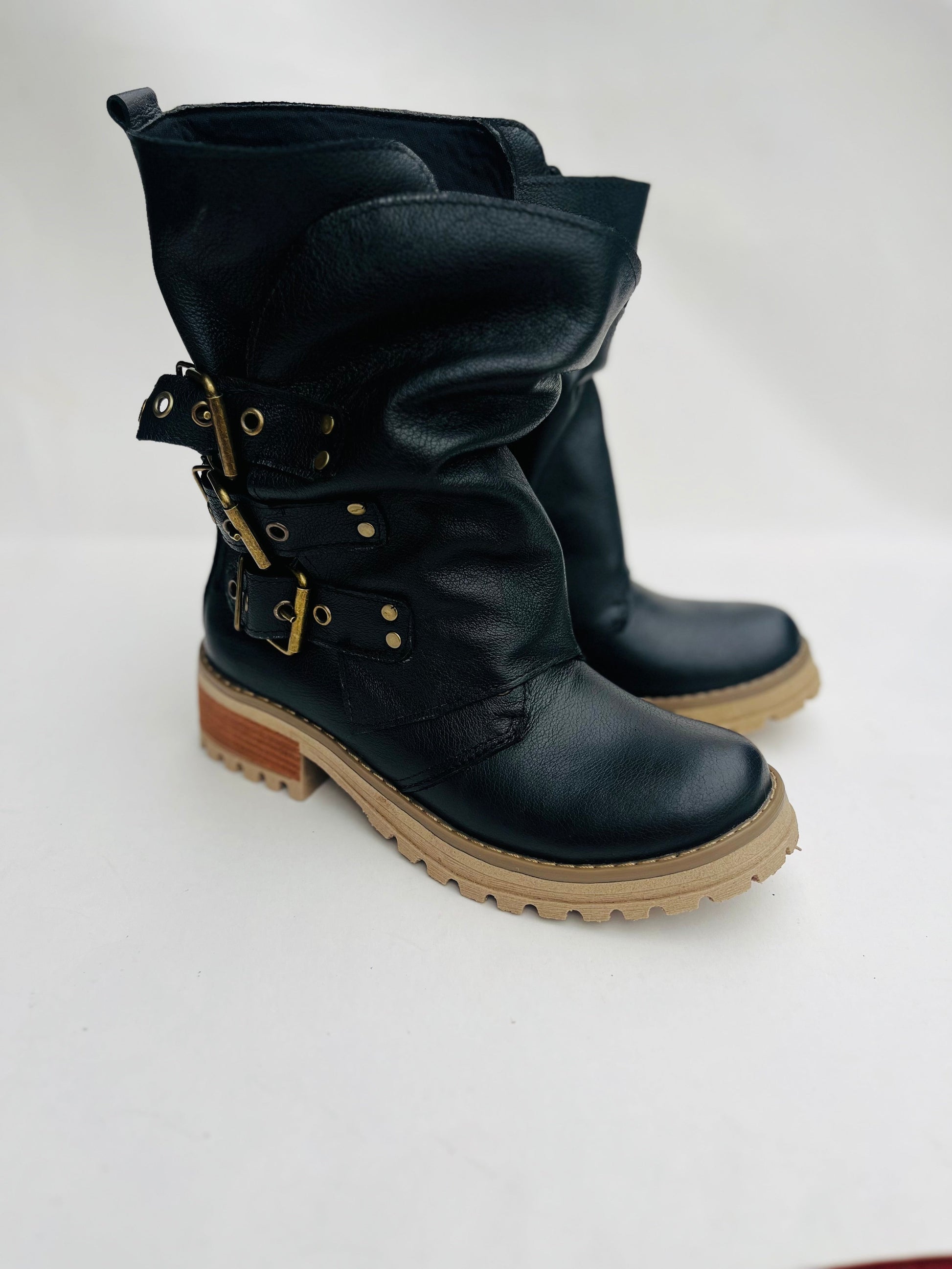 Bota de cuero mujer perla black cuero flowter - juanfranko zapatos