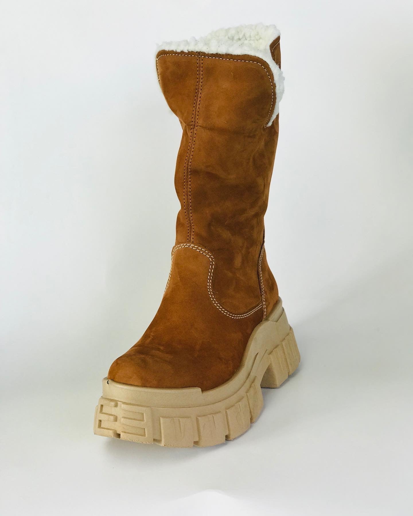 Botas de Cuero Mujer Nobuck con Forro - Cálidas y Cómodas - juanfranko zapatos