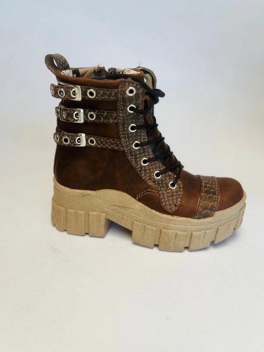 Botin de cuero Amy brown - juanfranko zapatos