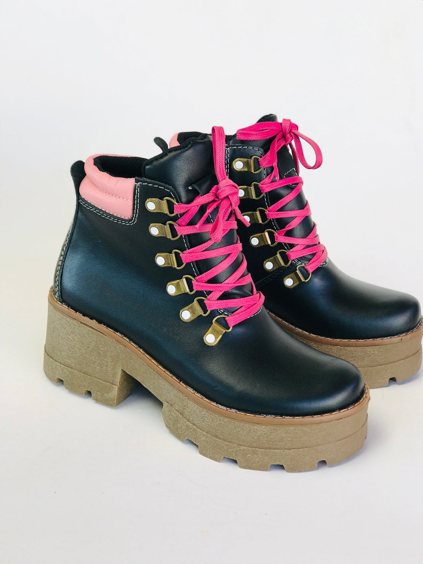 Botin de cuero rosy black pink - juanfranko zapatos