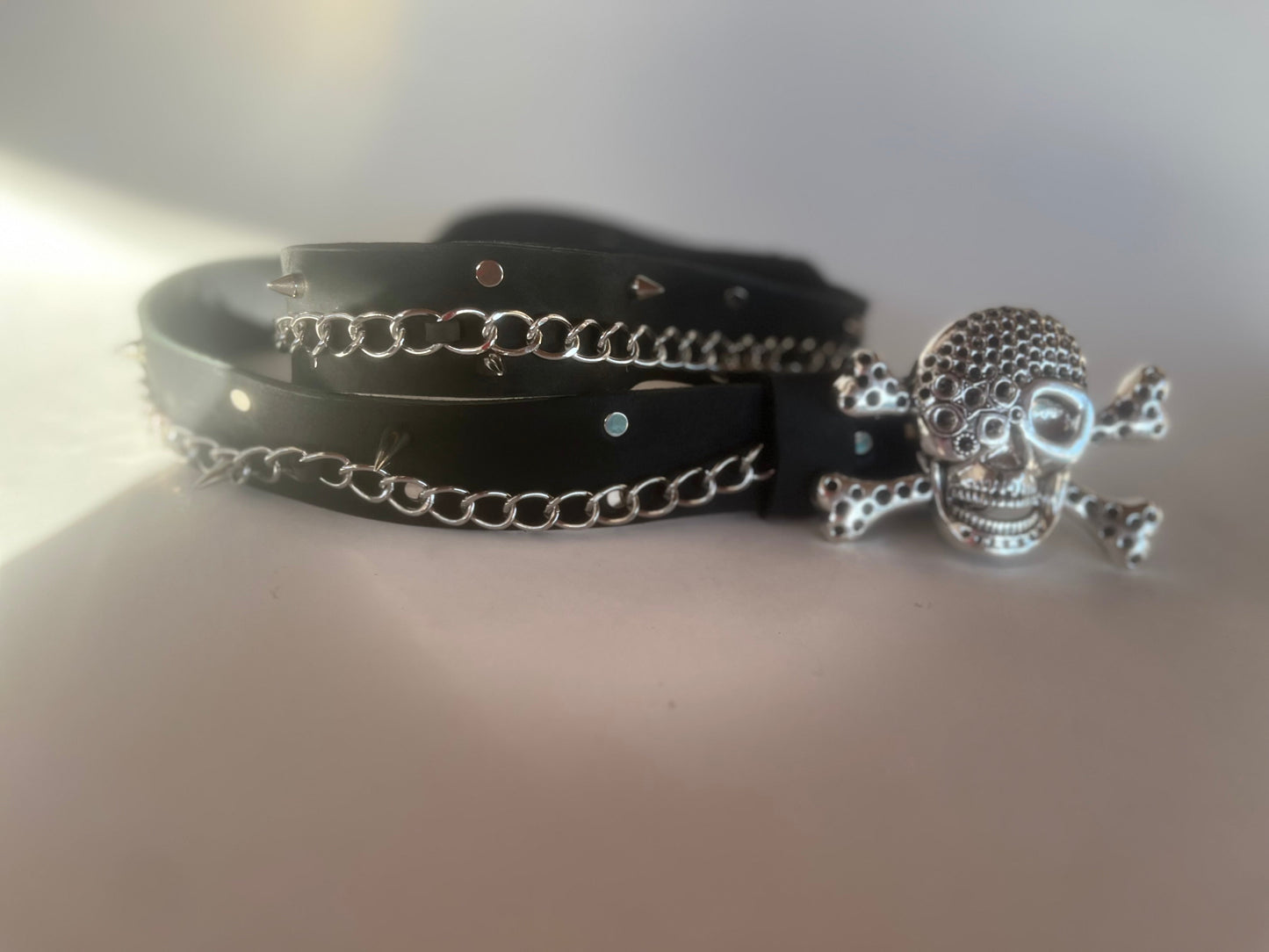 Cinturón de cuero personalizado skull black - juanfranko zapatos