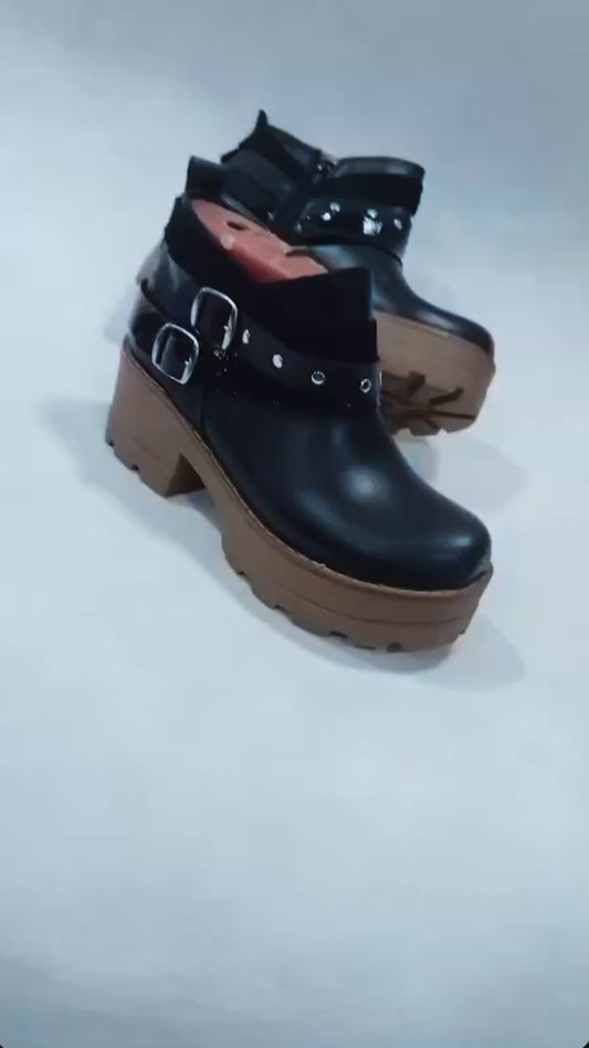 Botin corto cuero liso 3c