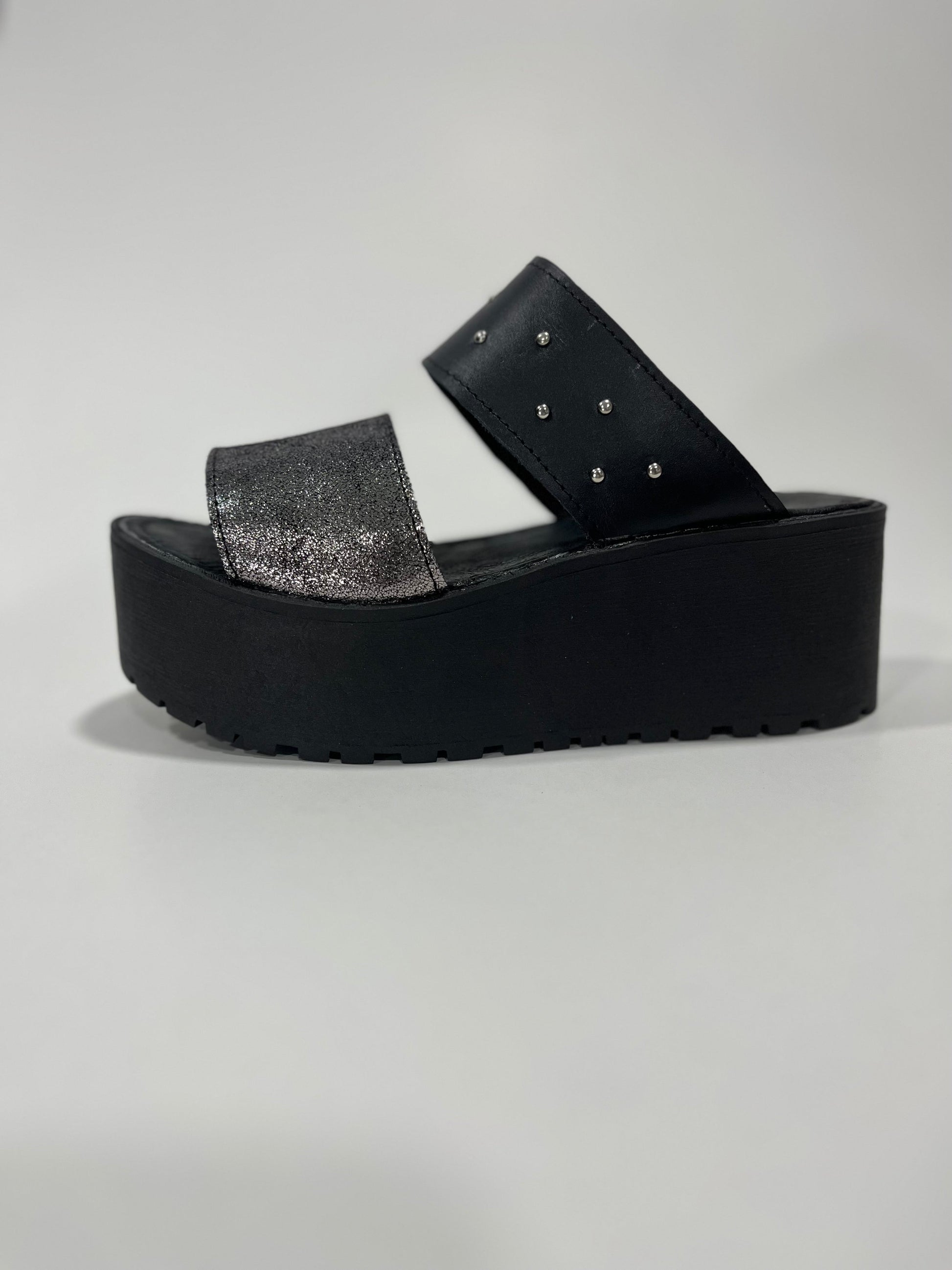 Sandalia 2 cueros suela de goma (Crespita - juanfranko zapatos