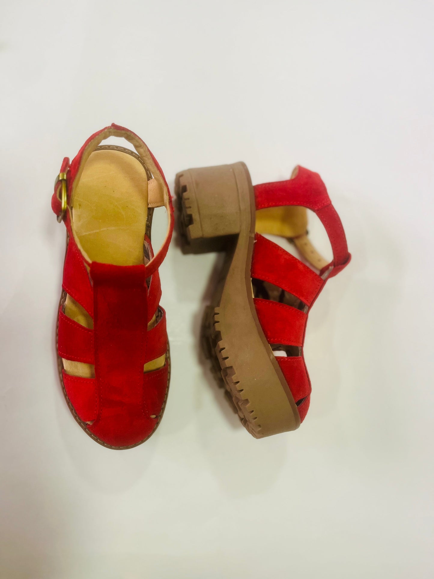 Sandalia cerrada reno rojo - juanfranko zapatos