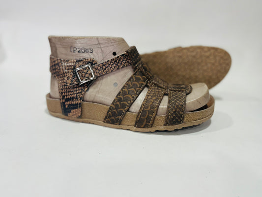 Sandalia cuero reptil pitón baja - juanfranko zapatos