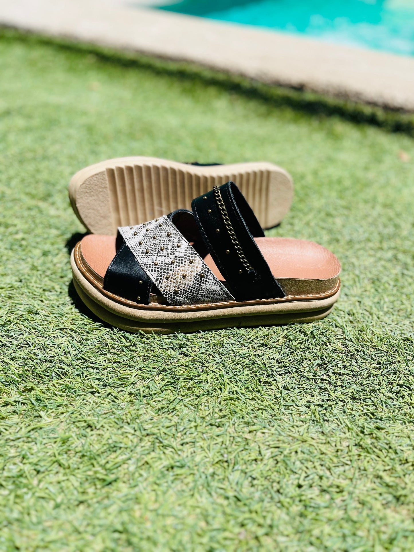 Sandalia de cuero X pitón black - juanfranko zapatos