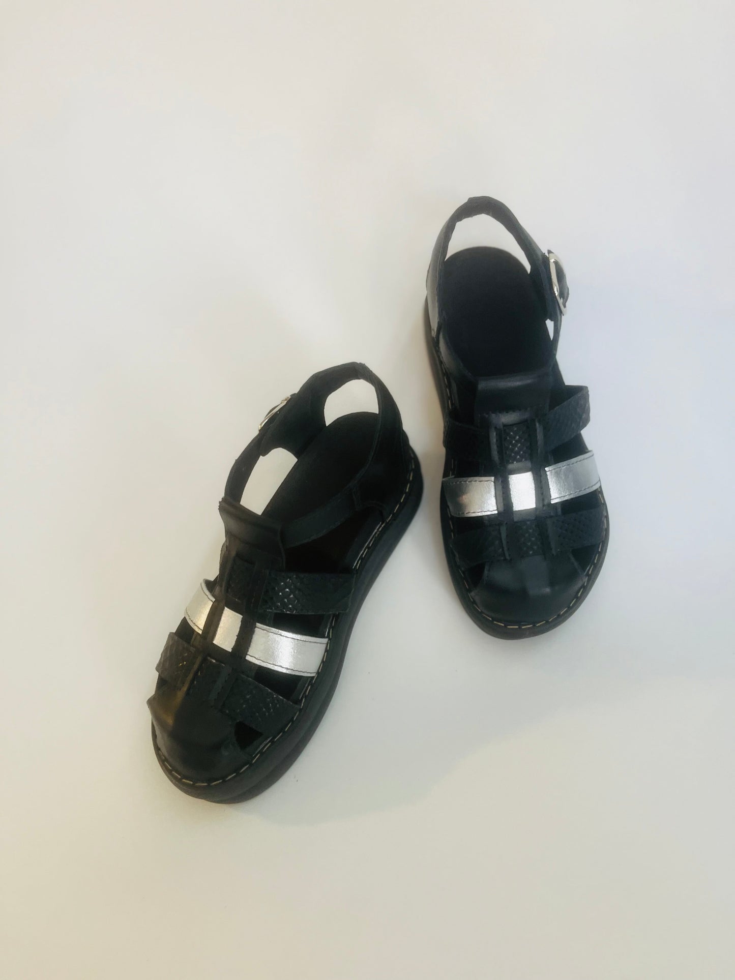 Sandalia negra silver - juanfranko zapatos