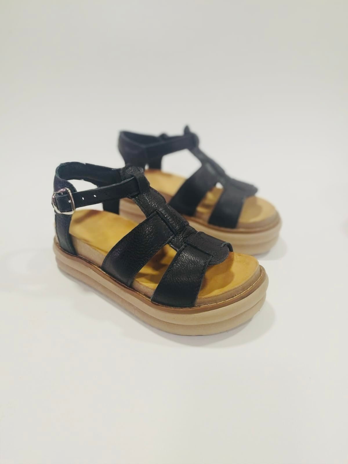 Sandalia spider cuero flowter negro - juanfranko zapatos